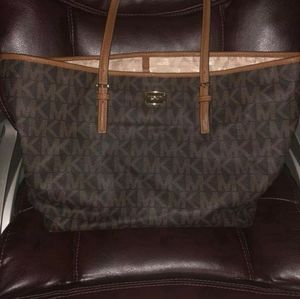 Michael kors tote